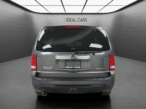 Modern Steel Metallic 2015 Honda Pilot SE