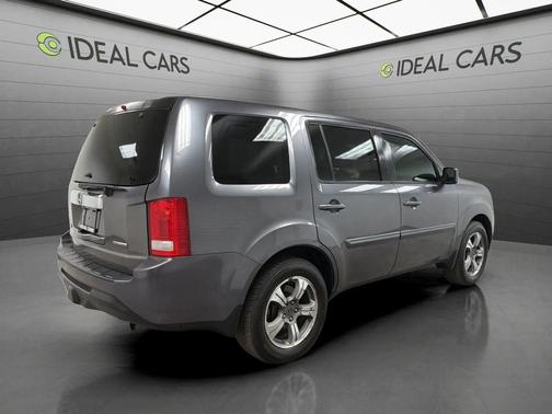 Modern Steel Metallic 2015 Honda Pilot SE