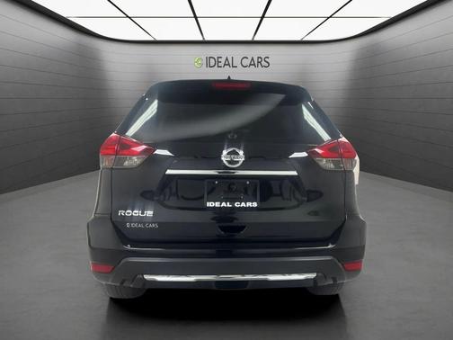 Magnetic Black 2017 Nissan Rogue S