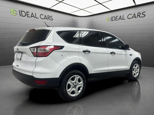White Platinum Metallic Tri-Coat 2017 Ford Escape S