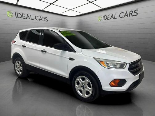 White Platinum Metallic Tri-Coat 2017 Ford Escape S