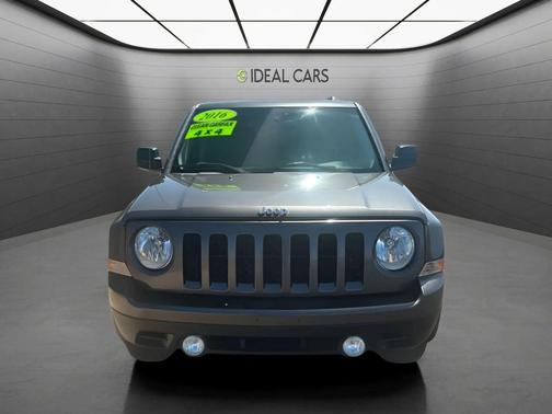 Granite Crystal Metallic Clearcoat 2016 Jeep Patriot Sport