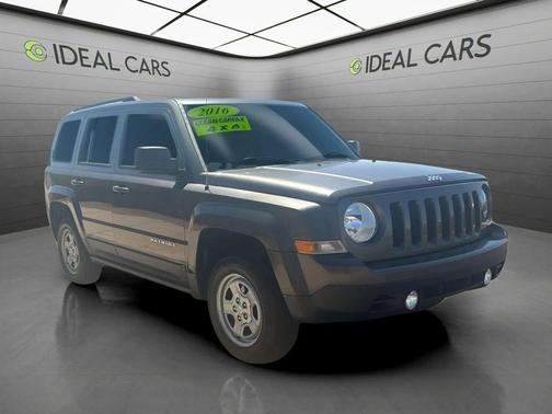 Granite Crystal Metallic Clearcoat 2016 Jeep Patriot Sport