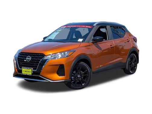 Monarch Orange / Super Black 2022 Nissan Kicks SV