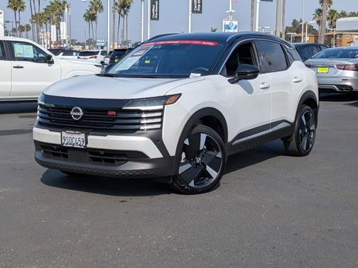 2025 Nissan Kicks SR