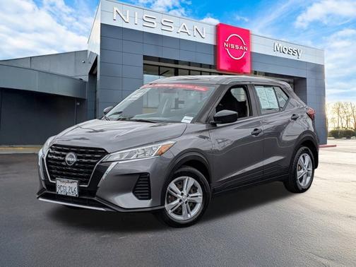 2022 Nissan Kicks S