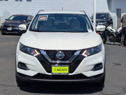 2020 Nissan Rogue Sport SV