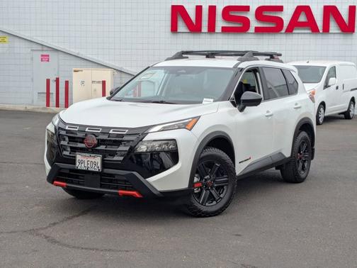 2025 Nissan Rogue Rock Creek