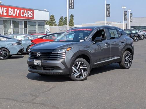 Gun Metallic 2026 Nissan Kicks SV