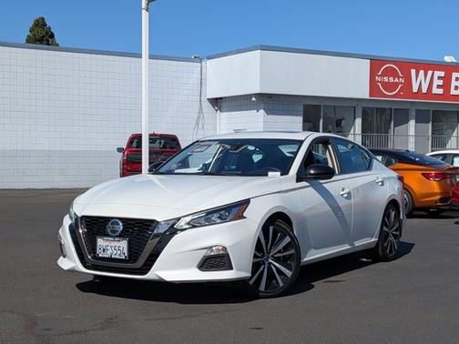 2021 Nissan Altima 2.5 SR
