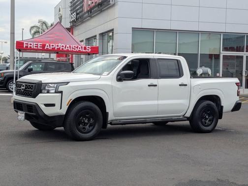 2022 Nissan Frontier S