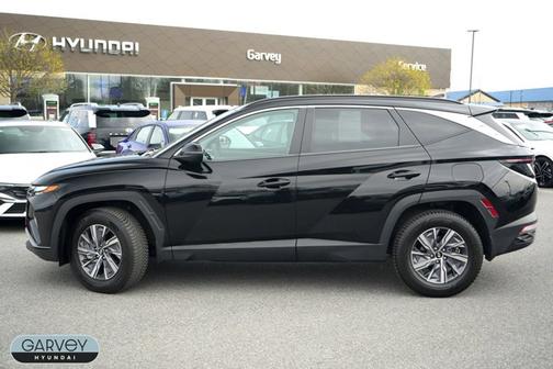 Black 2022 Hyundai TUCSON Hybrid Blue