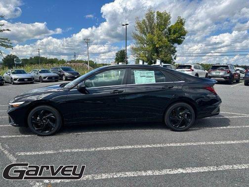 Abyss Black 2026 Hyundai ELANTRA Sport