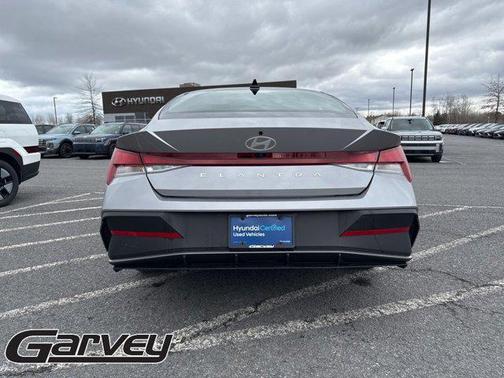 Fluid Metal 2026 Hyundai ELANTRA SE
