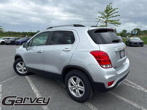 Silver Ice Metallic 2019 Chevrolet Trax LT