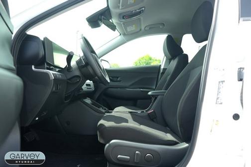 White 2024 Hyundai KONA SEL