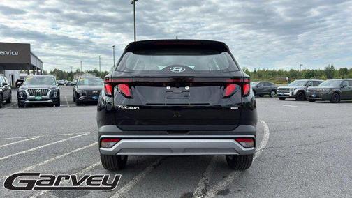 Phantom Black 2026 Hyundai TUCSON SE