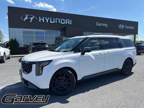 Snow White Pearl 2025 Kia Carnival SX