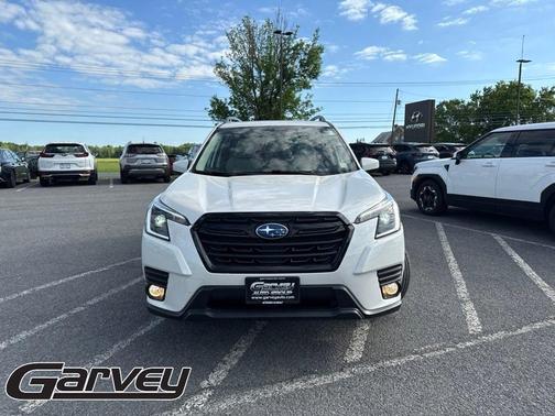 Crystal White Pearl 2022 Subaru Forester Premium