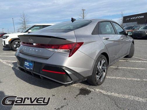 Fluid Metal 2025 Hyundai ELANTRA Sport