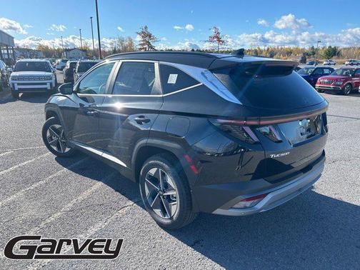 Phantom Black 2026 Hyundai TUCSON SEL Convenience