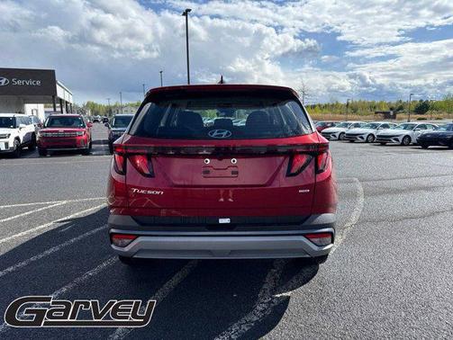 Ultimate Red 2026 Hyundai TUCSON SE