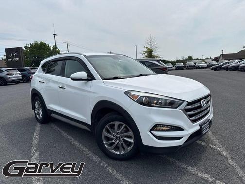 Dazzling White 2018 Hyundai TUCSON SEL Plus
