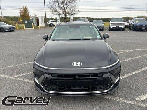 Abyss Black 2025 Hyundai SONATA Hybrid Limited