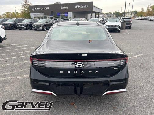 Abyss Black 2025 Hyundai SONATA Hybrid Limited