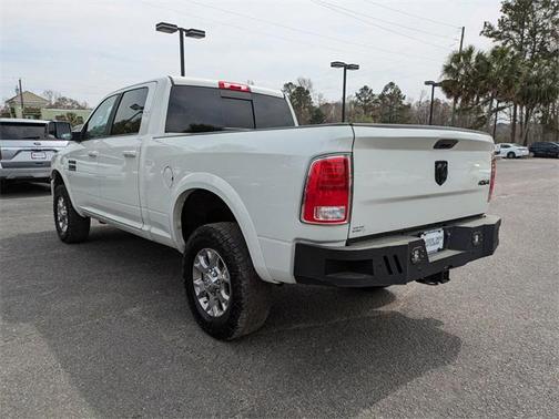 2018 RAM 3500 Laramie Crew Cab 4x4 6'4' Box