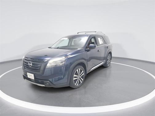 2023 Nissan Pathfinder Platinum 4WD