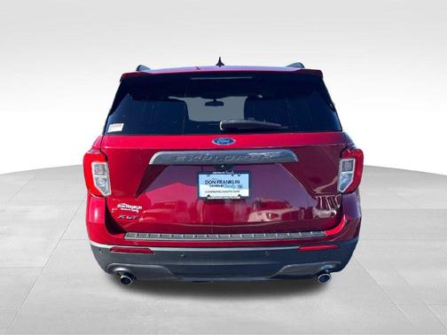 Rapid Red Metallic Tinted Clearcoat 2022 Ford Explorer XLT