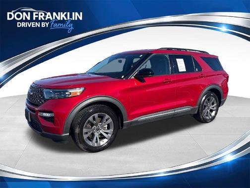 Rapid Red Metallic Tinted Clearcoat 2022 Ford Explorer XLT