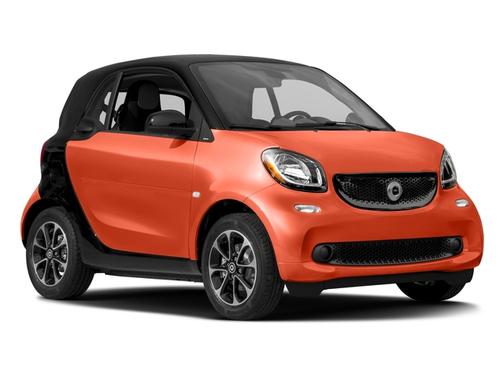 White 2017 smart ForTwo passion