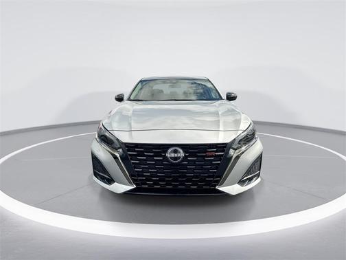 2025 Nissan Altima SR FWD