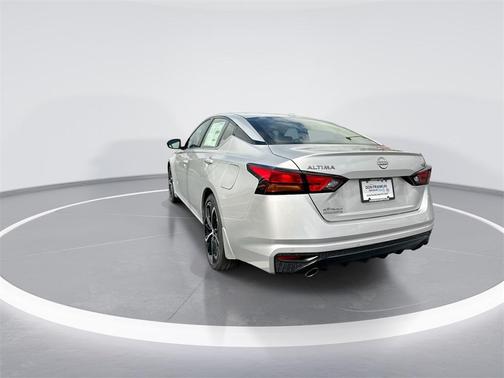 2025 Nissan Altima SR FWD