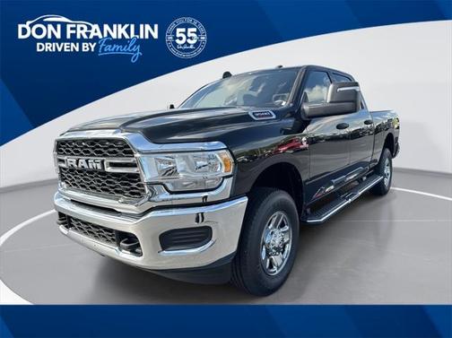 2024 RAM 3500 Tradesman Crew Cab 4x4 6'4' Box