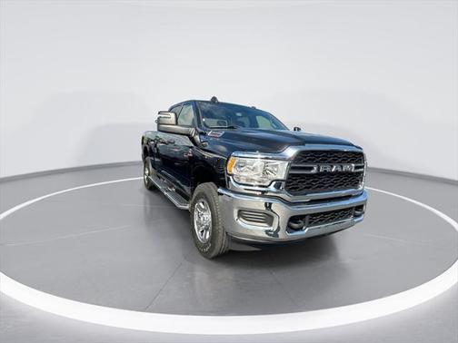 2024 RAM 3500 Tradesman Crew Cab 4x4 6'4' Box