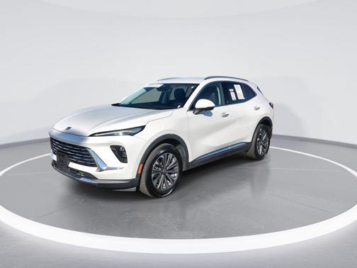Summit White 2025 Buick Envision Preferred