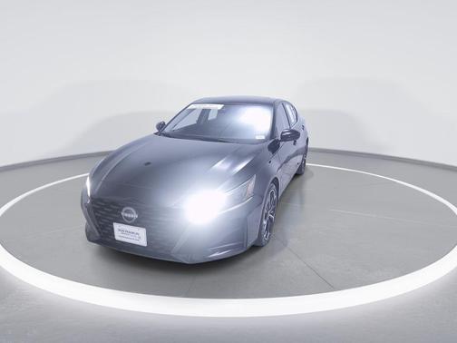 Super Black 2023 Nissan Altima SR Intelligent AWD