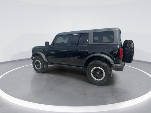 SHADOW BLACK 2024 Ford Bronco Black Diamond