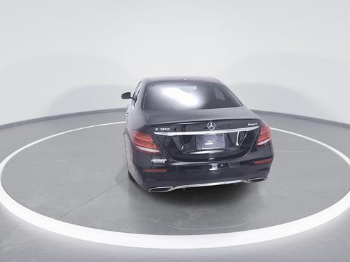 2017 Mercedes-Benz E-Class 4MATIC