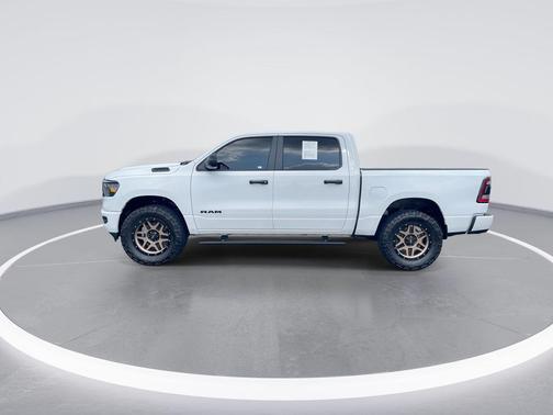 Bright White Clearcoat 2024 RAM 1500 Big Horn/Lone Star