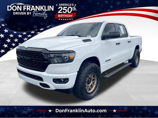 Bright White Clearcoat 2024 RAM 1500 Big Horn/Lone Star