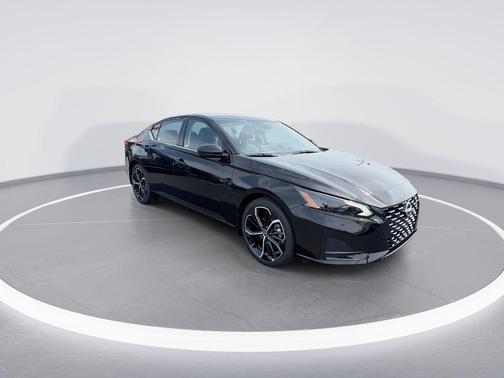 Super Black 2026 Nissan Altima SR FWD