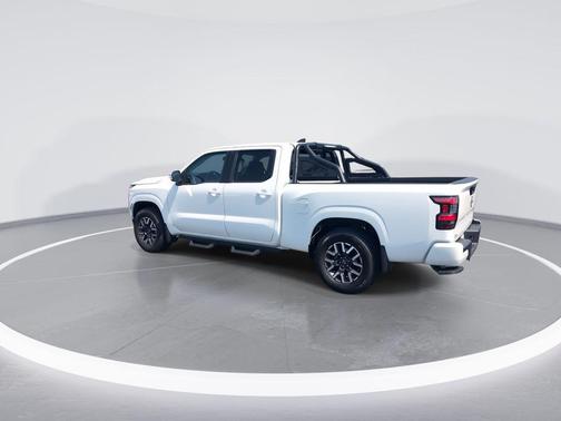 Glacier White 2022 Nissan Frontier SV