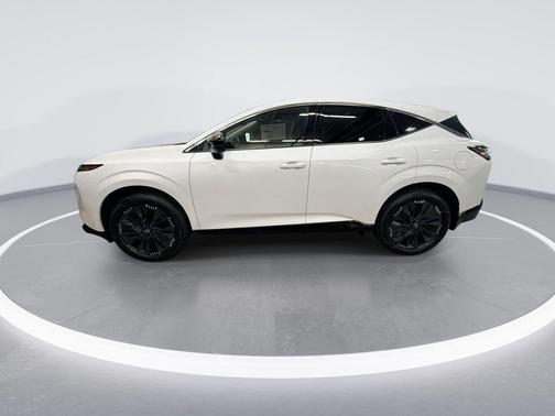 Everest White Pearl Tricoat 2026 Nissan Murano Platinum