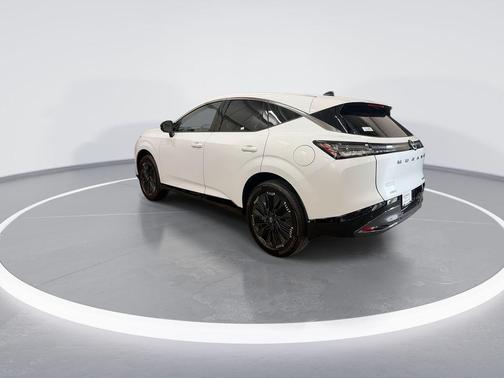Everest White Pearl Tricoat 2026 Nissan Murano Platinum