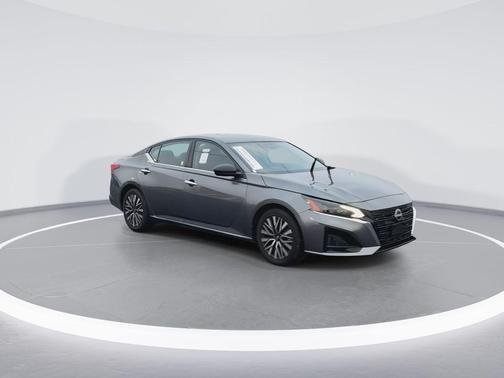 Gun Metallic 2024 Nissan Altima 2.5 SV