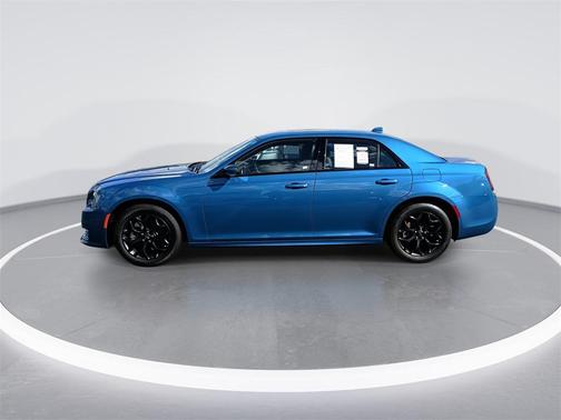 2023 Chrysler 300 Touring